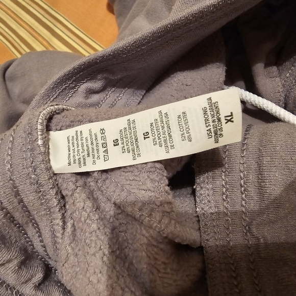 Gray Hoodie and Sweatpants Set - Picture 4 of 8